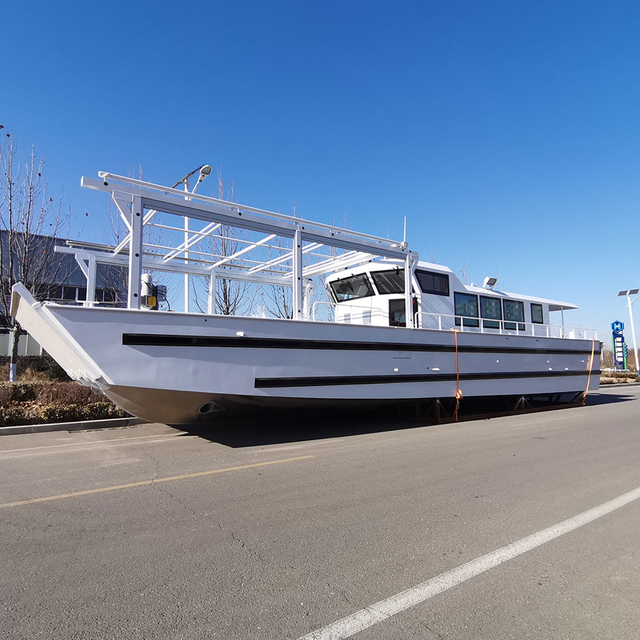 Embarcação de Desembarque de 18m 