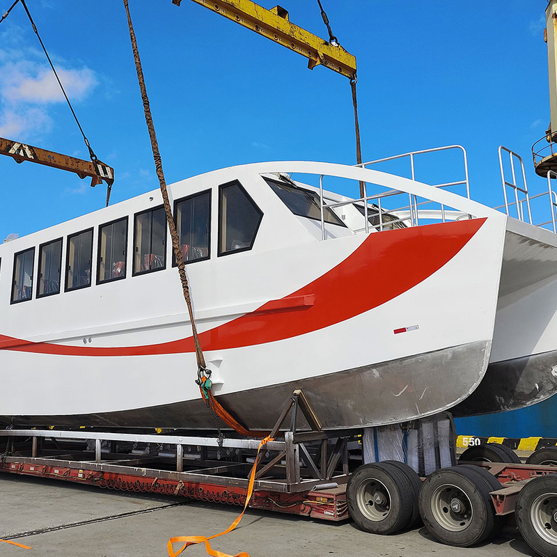 Barco catamarã de passageiros de 15m